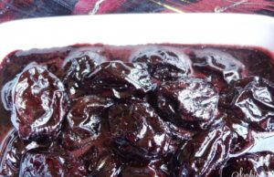Pruneaux confits au sirop de vin épicé pruneaux-confits-au-sirop-de-vin-epice