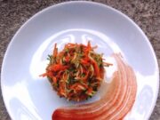Salade de légumes râpés au ketchup photo-892