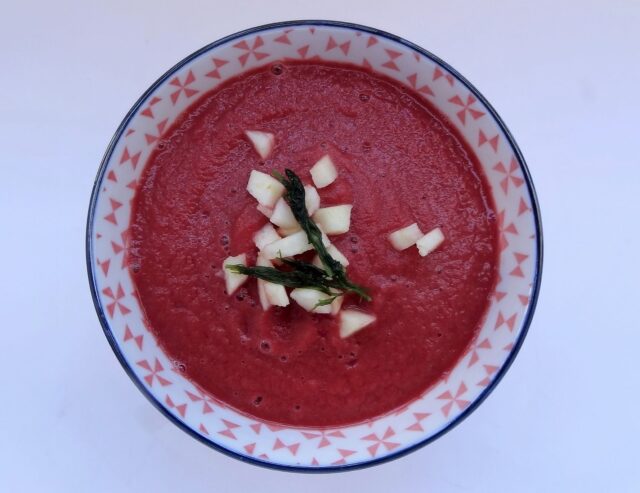 veloute-de-betteraves-aux-pommes