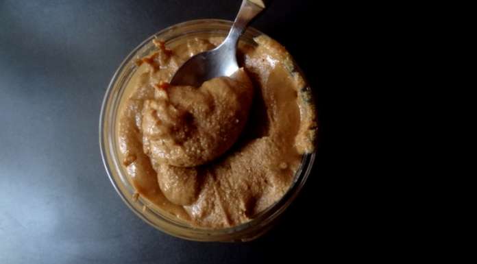 Beurre de cacahuète maison : la recette ultra-facile