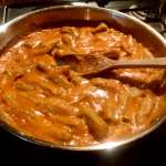 Gombos sauce cacahuètes